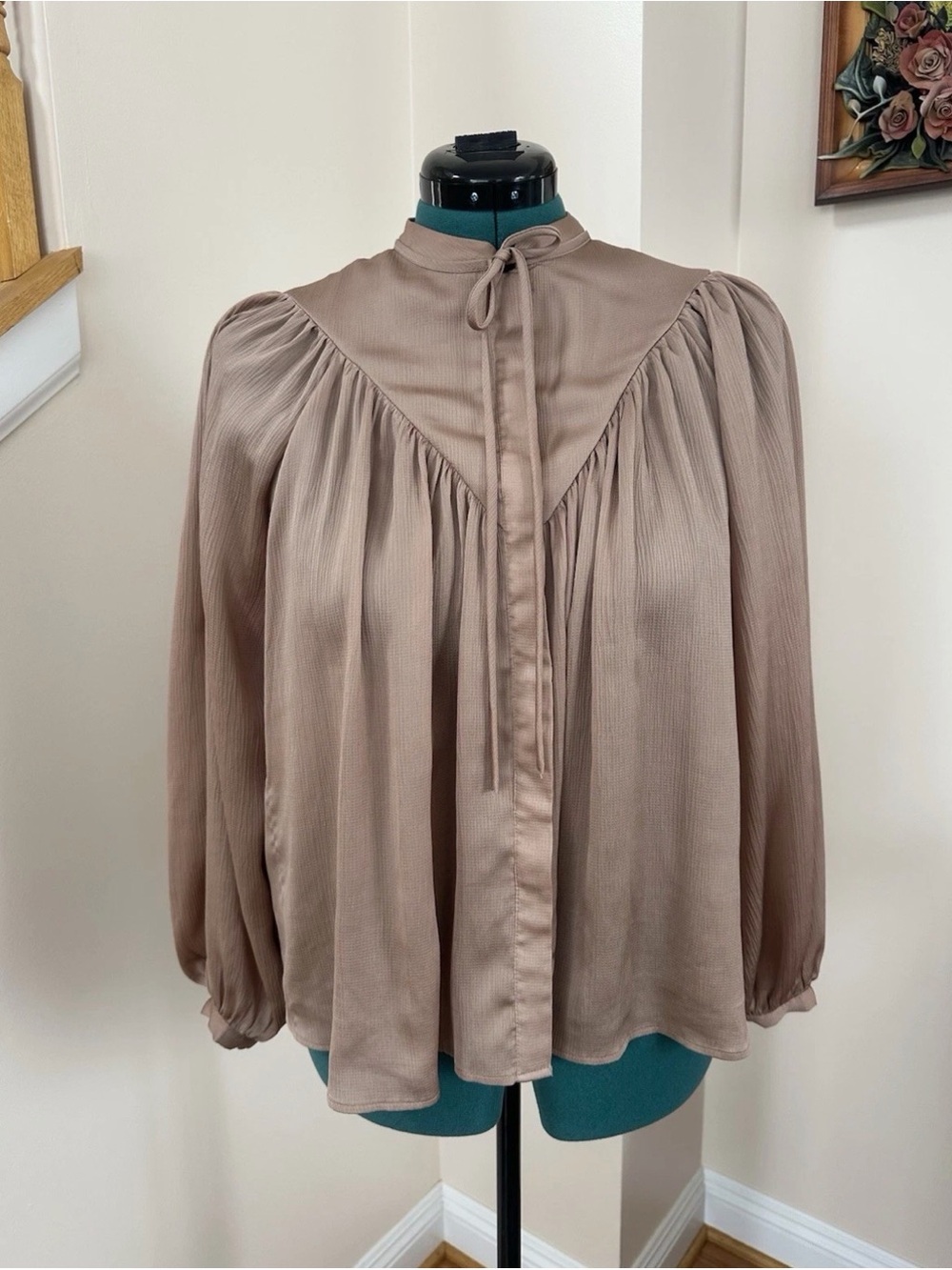 Ann Taylor Blouse Small Taupe High Neck Tie Pleated Puff Sleeve Flowy Top
